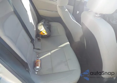 2017 Hyundai Elantra Se z USA, uszkodzony, nr VIN 5NPD74LF6HH040215